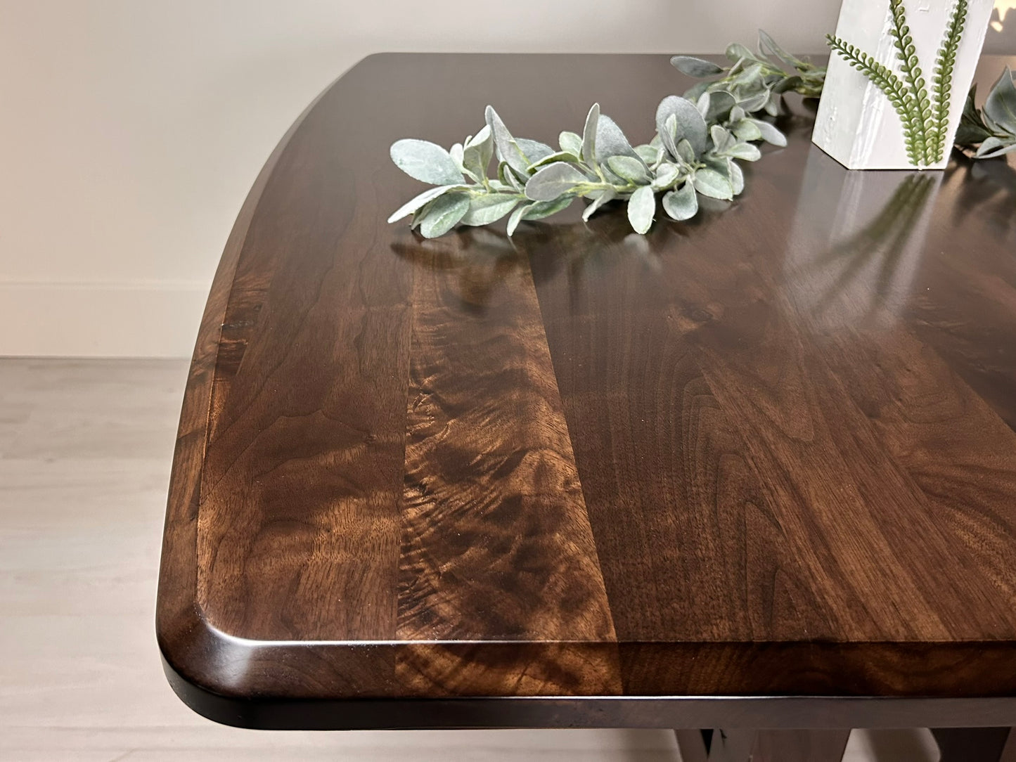 Cambridge Table